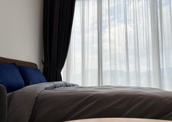 George Town Apartment | Georgetown Luxury Suite#Infinity Pool #Beacon Executive Suites #2BR