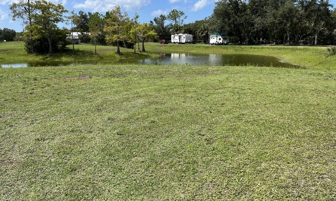 Englewood Resort | Get away to the Country on a lake enjoying the wild life and horses.