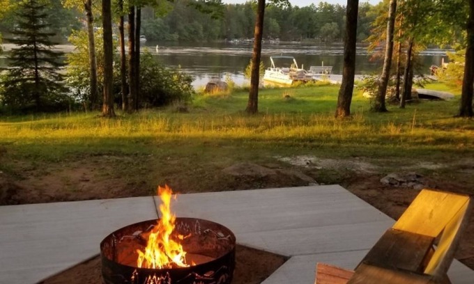 Suring Cabin | Get Away to the Up North! Cabin on the Lake with stunning views