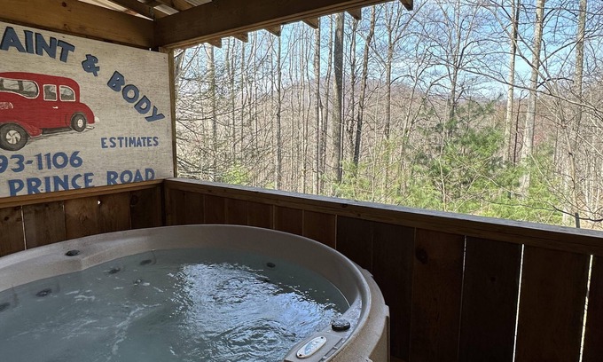 Candler Cabin | Get N Luckey,- Private, with Hot Tub, Fireplace, Romantic, View, Free WiFi