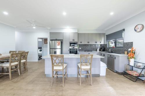 Rosslea House | Getaway on the Green