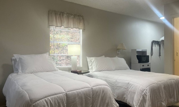 Waynesboro Hotel | Getaway to Owls Nest Room 42