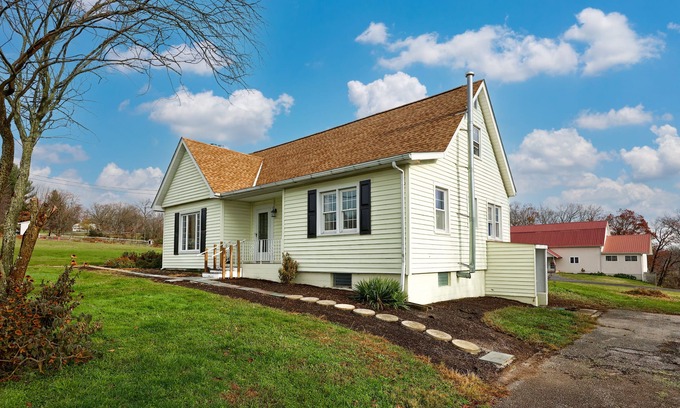 Fairfield House | Gettysburg Family Retreat - 4 BR Pet Friendly!