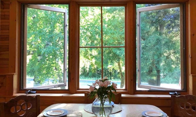 Campbellsport Apartment | GGG Log Cabin Apartment on the Ice Age Trail