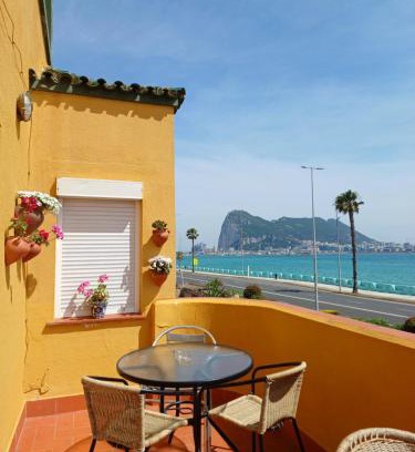 La Linea de la Concepcion House | Gibraltar Views Guest House