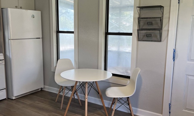 Summerfield House | GiGi’s cottage minutes from the Villages