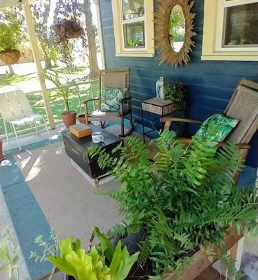 Laurel Apartment | Gingerbird Art Suite