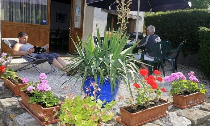 Mondon Cottage | Gîte per night from 1 TO 6 PERS 72 to &86 M² WITH MONDON TERRACE & SWIMMING POOL