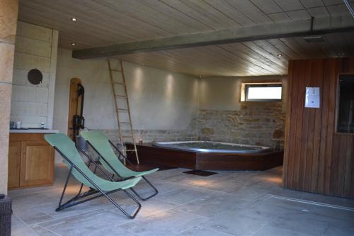 Chasselay House | Gite Stone & Spa