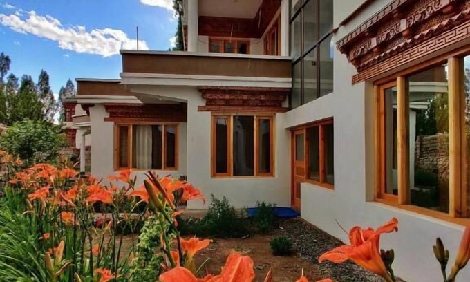 Leh Hotel | Glacier View Guest House