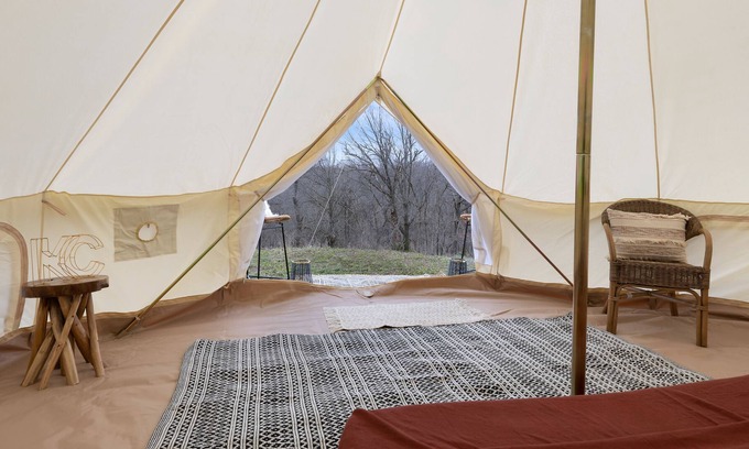 Kansas City RV Rental | Glamping Suite At Watkins C Ranch with 1 Queen Bed