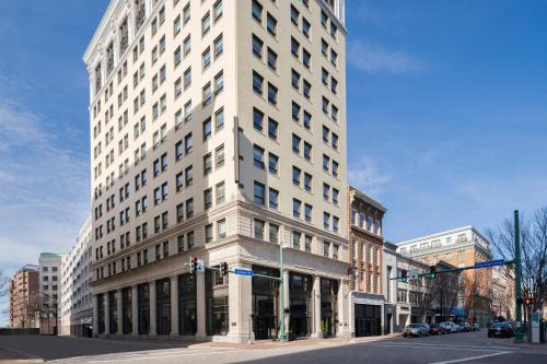 Downtown Hotel | Glass Light Hotel & Gallery, Autograph Collection
