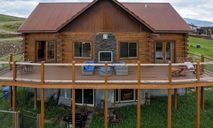 Livingston House | Goat Mountain Cabin: Mountain Views & Big Sky Comfort in Livingston