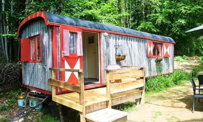 Saint-Priest-les-Fougeres Other | GoGreen Roulotte