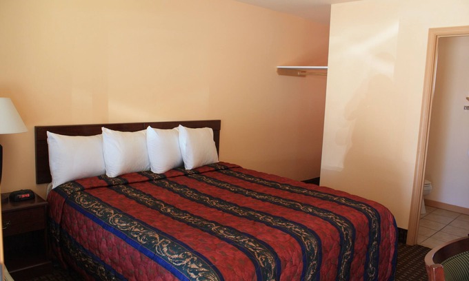 Apple Hill Hotel | Gold Trail Motor Lodge