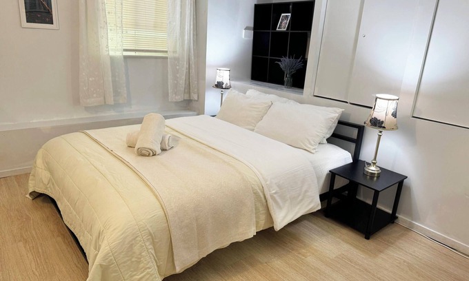 Central Richmond Apartment | Golden Gate Park Private 2B Unit Free WIFI in San Francisco