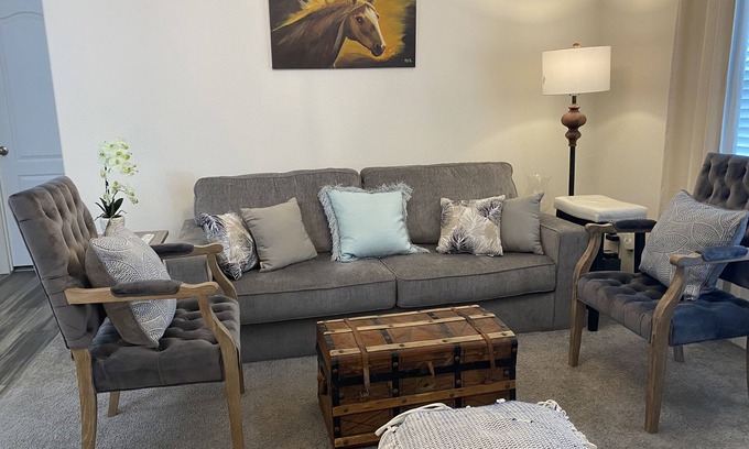 Golden Hills House | Golden Hills Arts and fun Housenn