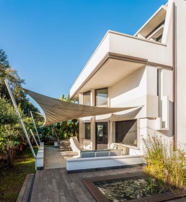 Lido di Camaiore Apartment | GOLDEN LUXE - Dream Villa Sauna & Jacuzzi