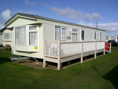 Ingoldmells Resort | Golden Sands Salisbury GS 8 Berth Heated Access to the beach