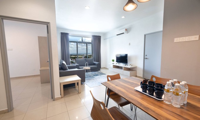 Tanjung Tokong Hotel | Golden View Serviced Apartment