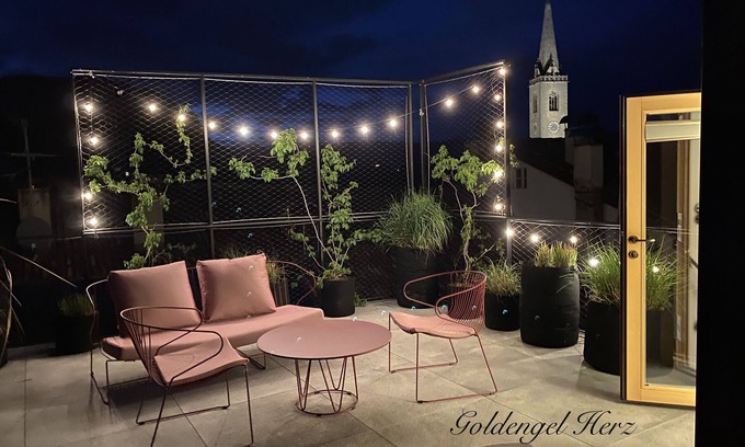 Caldaro Sulla Strada del Vino Apartment | Goldengel Suite 3 60sqm suite with roof terrace, air conditioning, WiFi