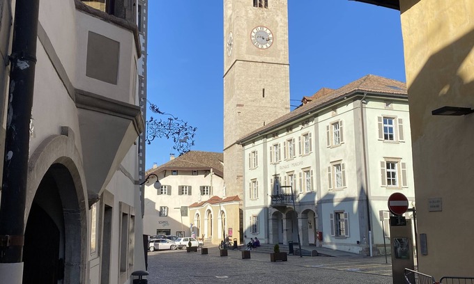 Caldaro Sulla Strada del Vino Apartment | Goldengel Suite in the heart of Caldaro with climate and Wi-Fi