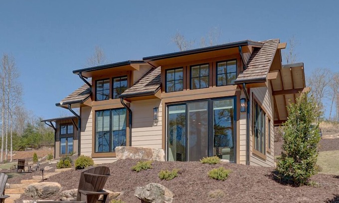 Mineral Bluff Cottage | Golf and Riverfront Cottage | King Bed | Group Availability