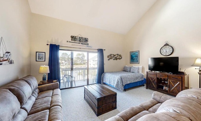 Surfside Beach Hotel | Golf Colony at Deerfield 26H