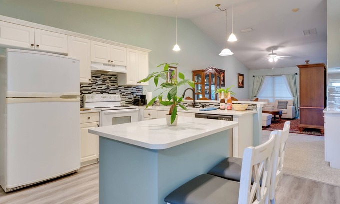 Alachua House | Golf Course Community Home Near Springs & Swimming