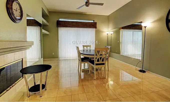 Summerlin House | Golf Course Front 3/3/2 home - TPC Summerlin - pool/jacuzzi - office - laundry