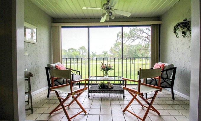 Braden River Condo | Golf course views - 2/2 condo - Palm Aire Paradise