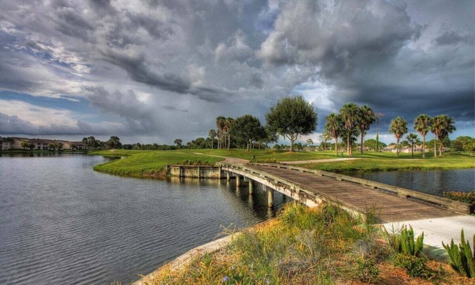 Sarasota House | Golf course views | 2BR, 2nd floor condo | Heritage Oaks - Eagle Hunters