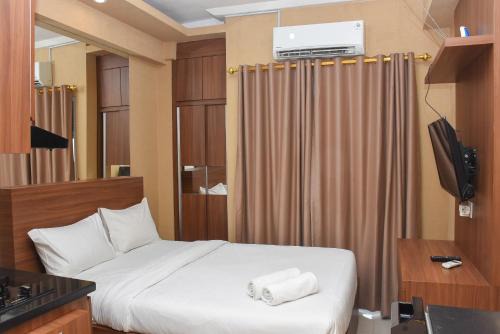 Rawasari Apartment | Good Choice Studio at Green Pramuka Apartment near Shopping Center By Travelio