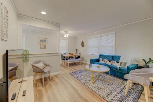 Columbia House | Good Vibes Ranch Pet Friendly