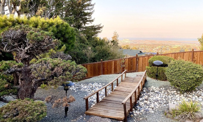 Millbrae House | GORGEOUS 2.5 MILLION DOLLAR HOME ON A HILL - 3 Bed, 2 Bath - 20 mins to SF