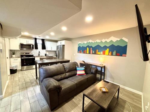 Twin Lakes House | Gorgeous 2-King-Bed Lower Unit in Denver