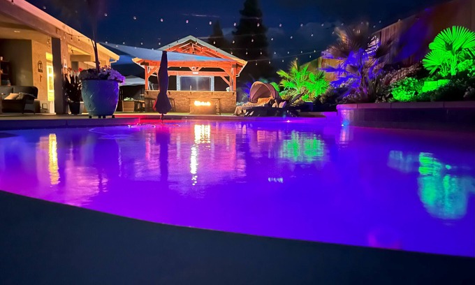 Redding House | Gorgeous backyard oasis with all of the comforts of home, the W has it all!