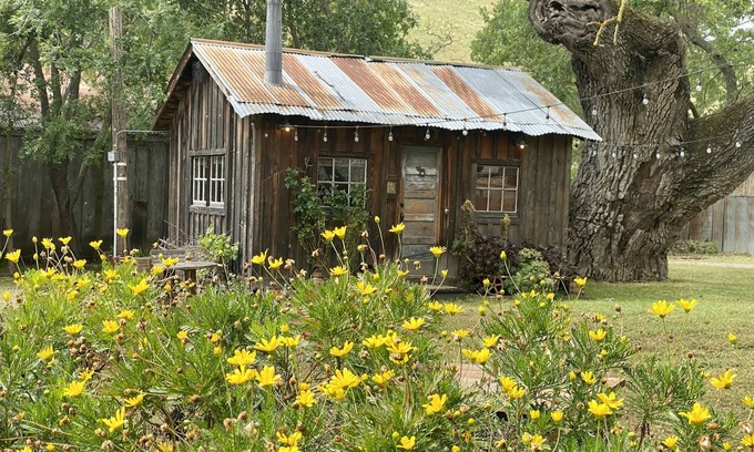 Livermore Cabin | Gorgeous Cabin on historic Ranch just five minutes from town