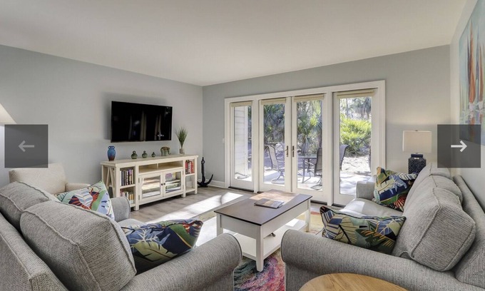 Shipyard Plantation House | Gorgeous Completely Renovated Townhouse - pool, beach, golf, pickleball, tennis