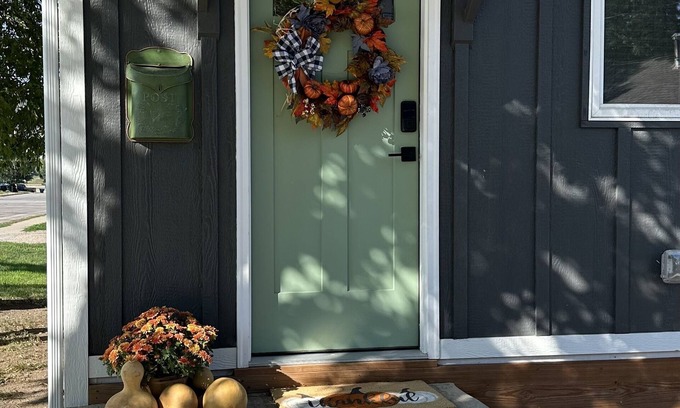 Sturgis House | Gorgeous Cottage on Main Street Sturgis