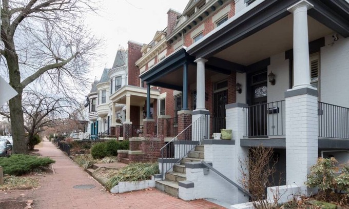 Near Northeast House | Gorgeous designer home in Capital Hill