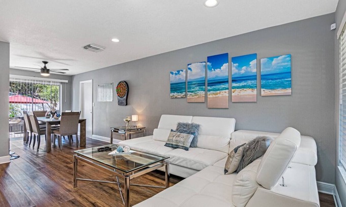 Pinellas Park House | Gorgeous Heated Pool House Near Gulf Beaches!