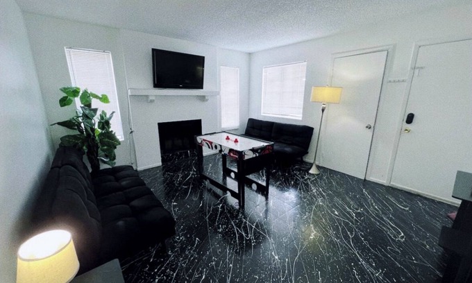 Las Vegas Apartment | Gorgeous Historic condo in Las Vegas