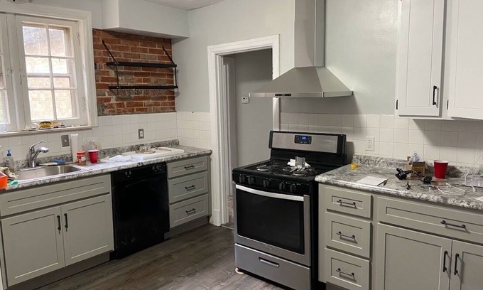 University City House | Gorgeous home -Across from Flynn Park- fenced-in yard