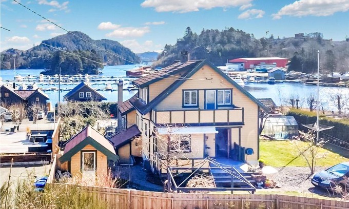 Farsund House | Gorgeous Home In Farsund With Kitchen