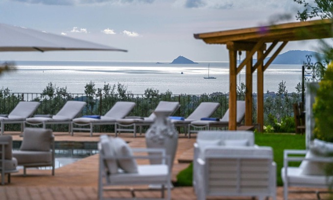 Pietrasanta House | Gorgeous home in Strettoia