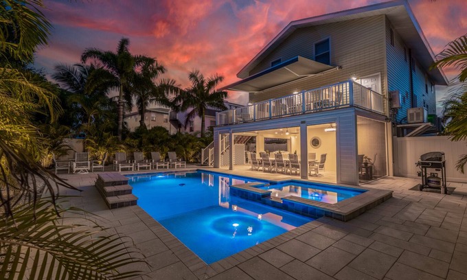 Indian Rocks Beach House | Gorgeous IRB Sunshine Stay Luxury Pool Home Golf Cart-Bikes- 5 Bedroom