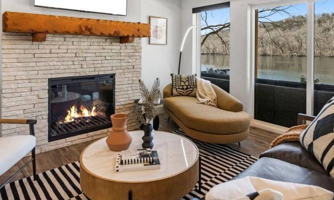 Branson House | Gorgeous Lake Views & Access, Private Hot Tub, Games, Near Branson Landing!