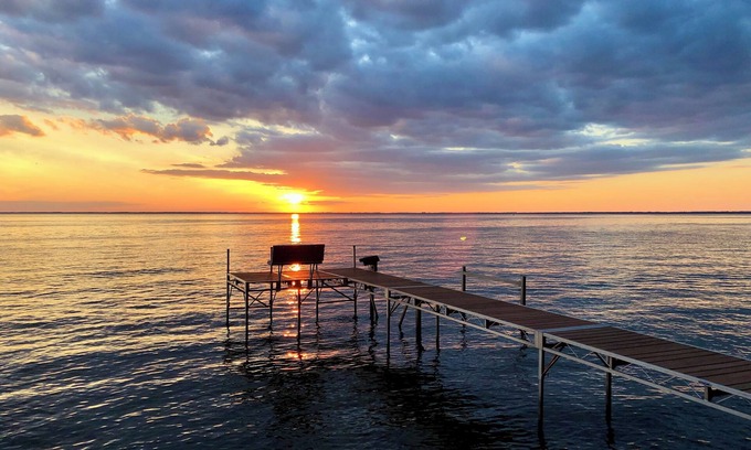 Village of Harrison House | Gorgeous Lake Winnebago Sunsets with private backyard! Pet-friendly!