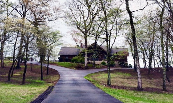 Harriman House | Gorgeous Lakefront Log Home w/Pool & Boat Dock on 3 Fenced Acres! Dogs Welcomed